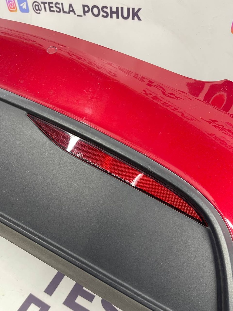 Бампер задній Red в зборі Tesla Model X 21+, 1034804-00-E