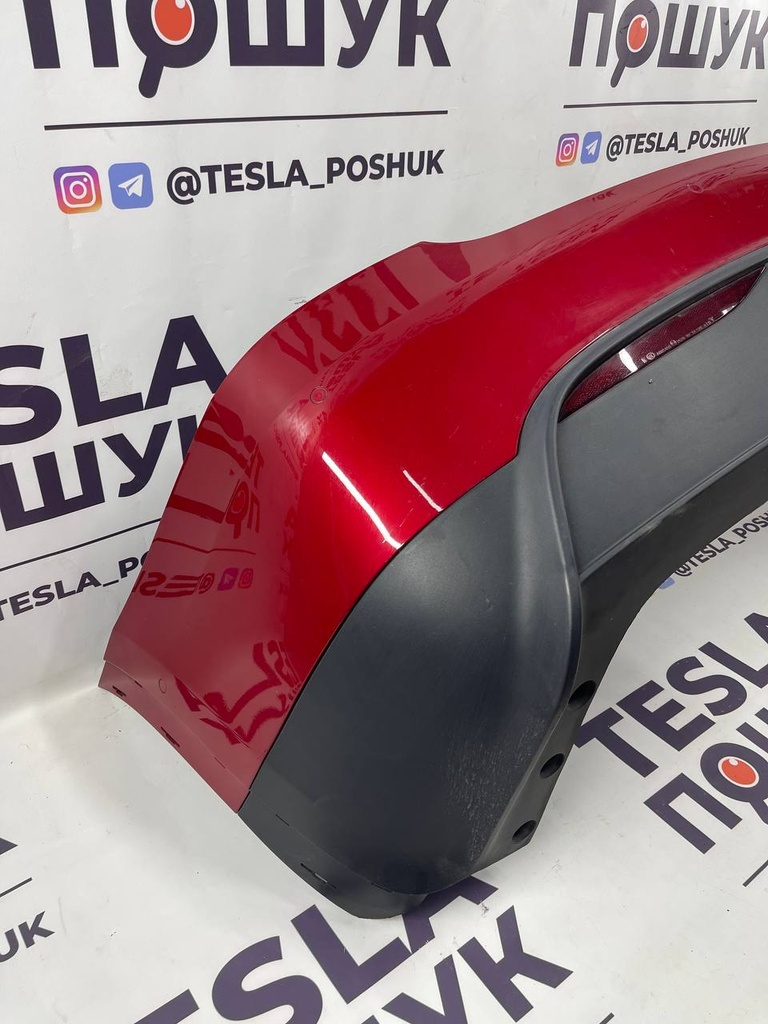 Бампер задній Red в зборі Tesla Model X 21+, 1034804-00-E