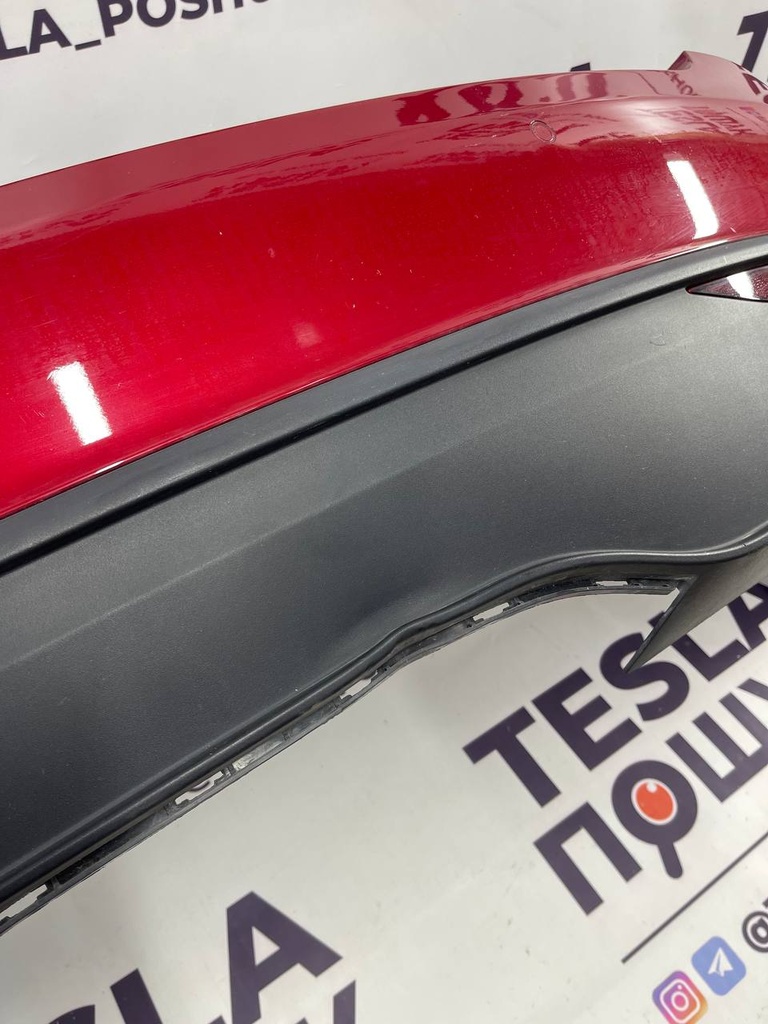 Бампер задній Red в зборі Tesla Model X 21+, 1034804-00-E