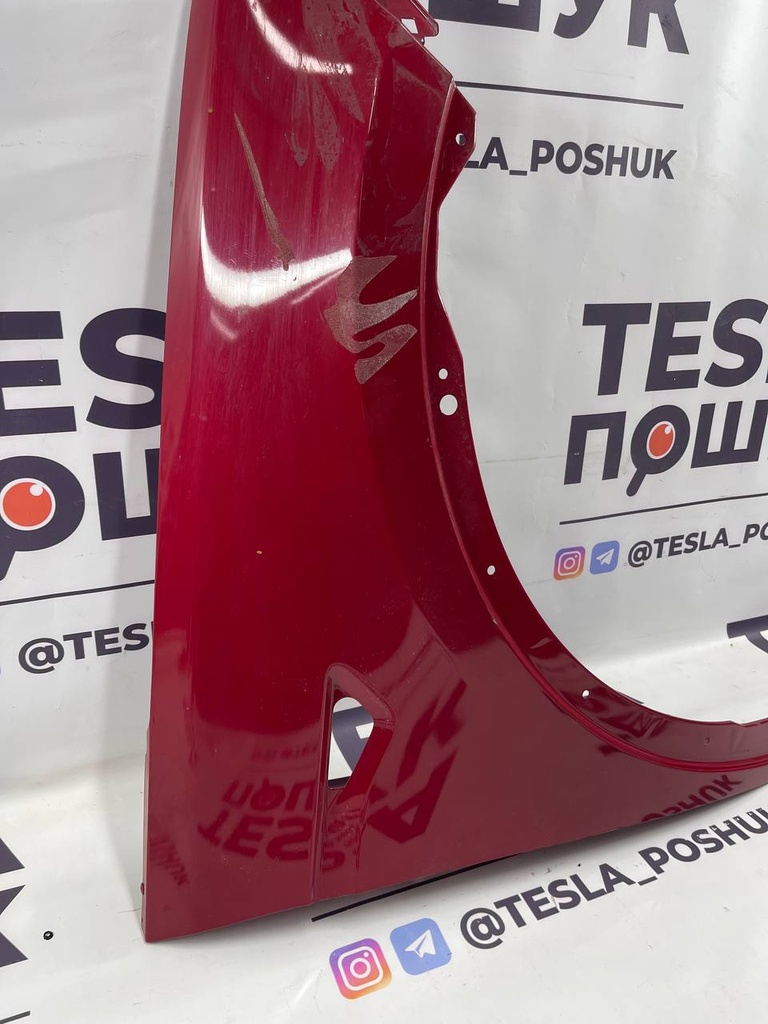 Крило переднє праве ( Red )Tesla Model X, 1069534-EO-N