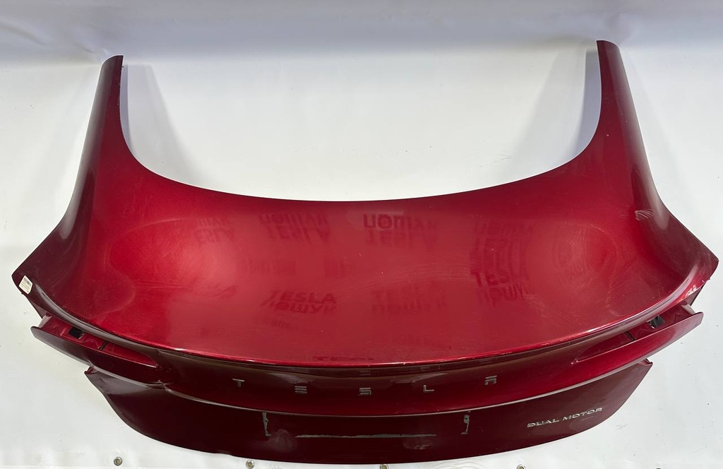Кришка багажника Red (ляда) Tesla Model 3 24+, 1714928-EС-B