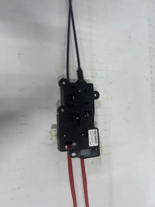 Привід замка капота (актуатор) в зборі Tesla Model X, 1057991-00-F