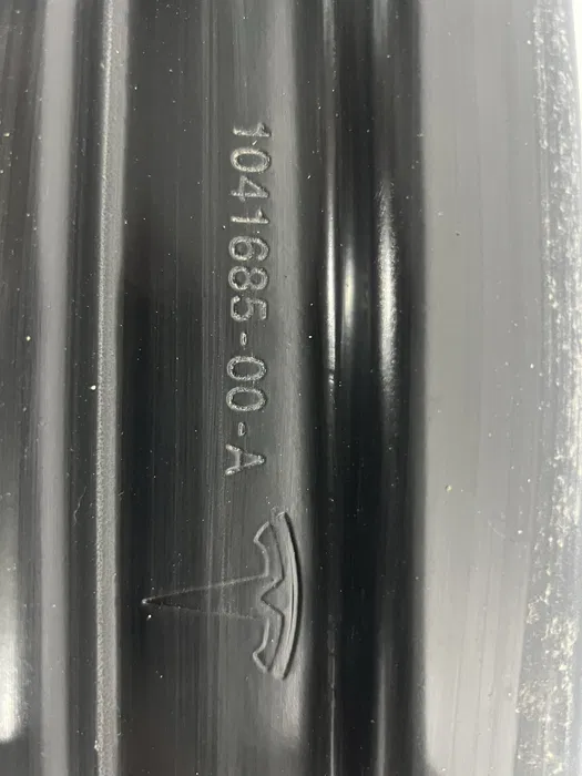 Підсилювач заднього бампера Tesla Model S, 1041685-00-A