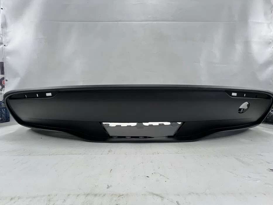 Накладка бампера задня нижня (губа) Tesla Model Y, 1494006-00-A