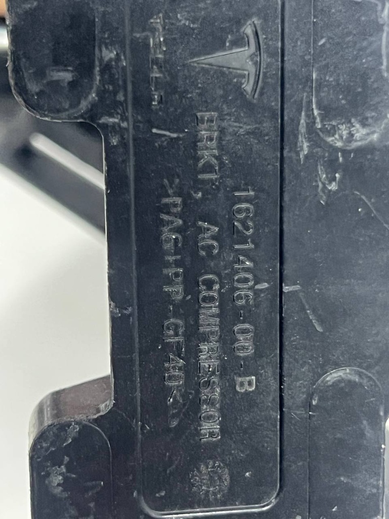 Кронштейн компресора кондиціонера Tesla Model X 21+, 1621406-00-C