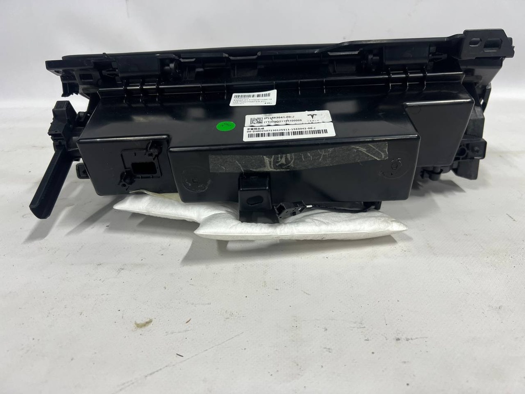 Бардачок з підсвіткою та USB Tesla Model S/X 21+, 1563041-00-M
