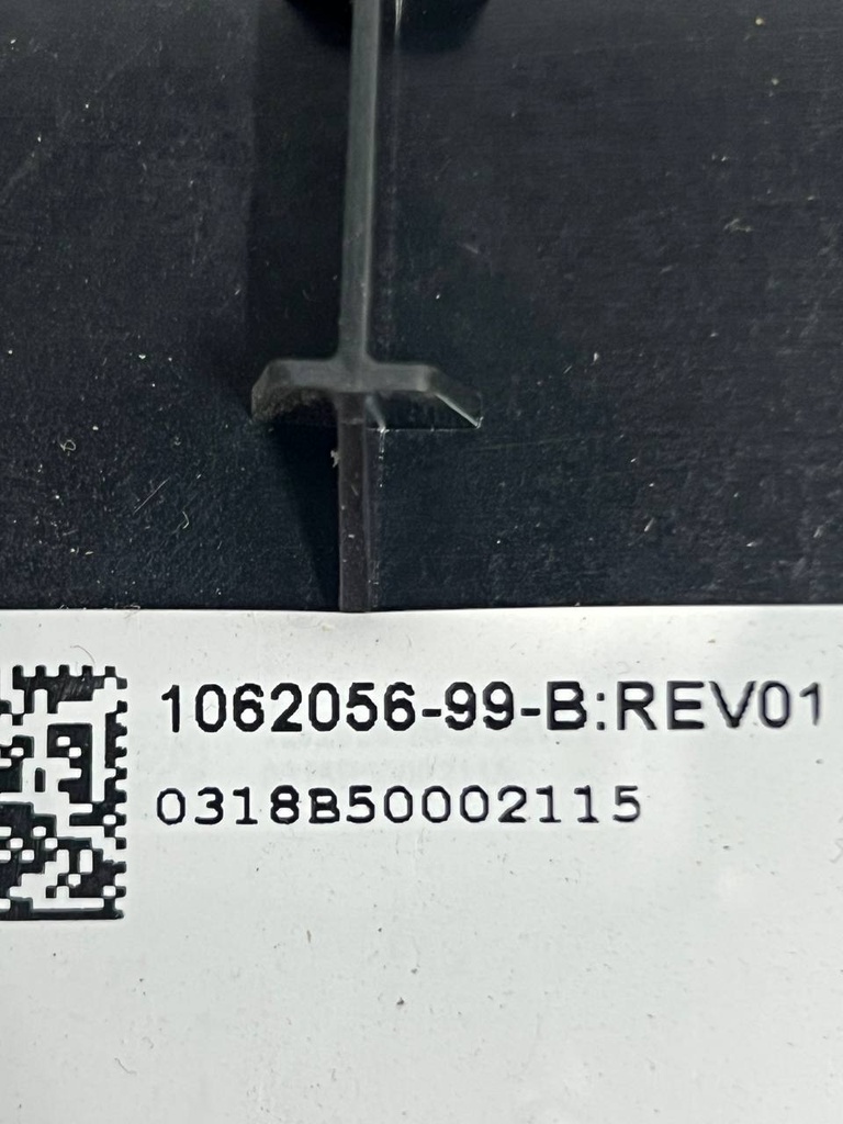 Блок керування задньої двері Tesla Model X, 1062056-99-В