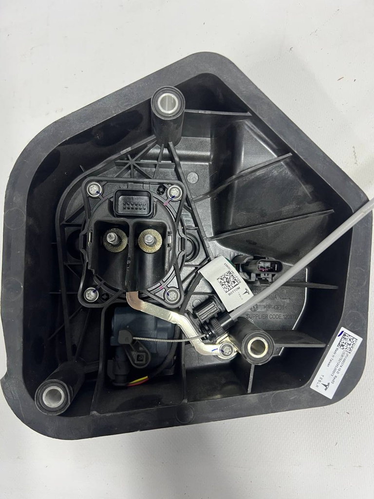 Порт зарядки USA Tesla Model Y, 1490374-10-D