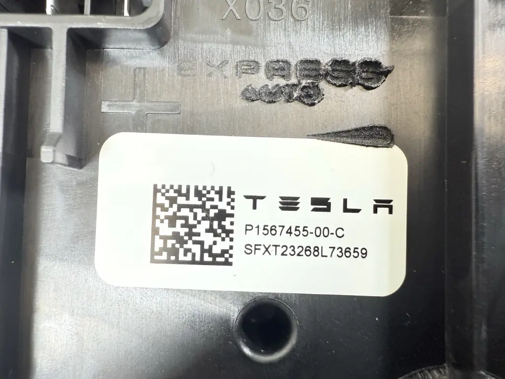 Боді контролер кузова лівий Tesla Model 3, 1567455-00-C