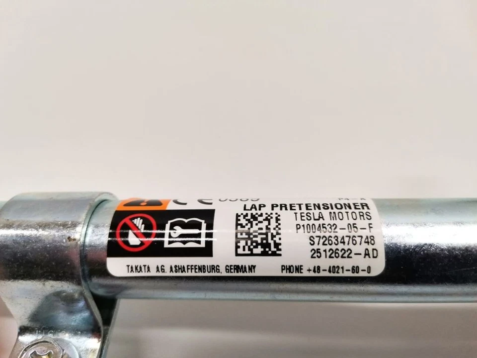 Піропатрон ременя безпеки водія Tesla Model S 21+, 1004532-05-F