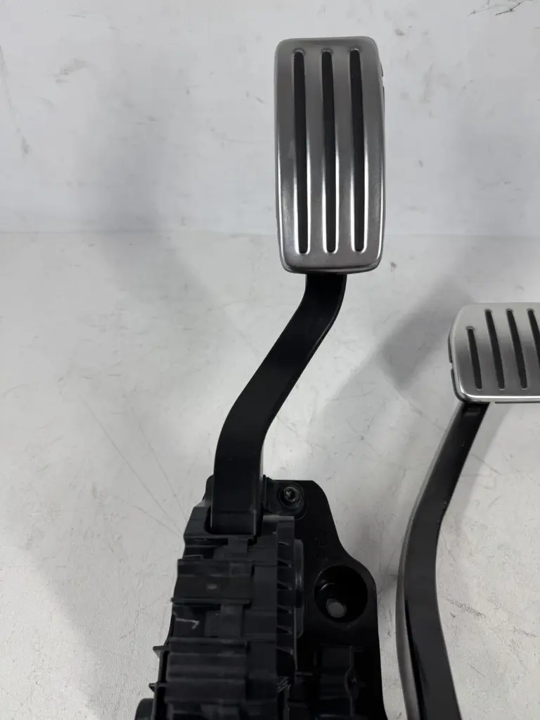 Педаль газу та гальма в зборі Tesla Model X 21+, 1620691-00-E