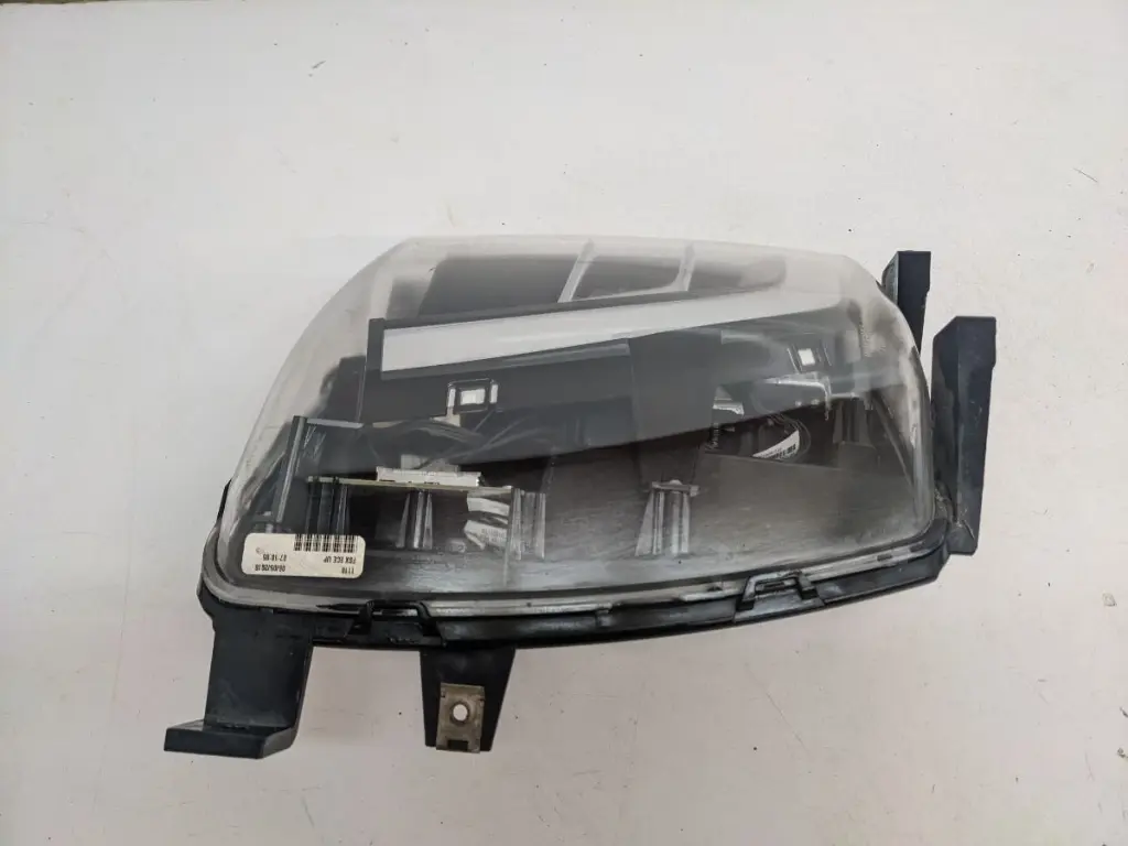 Фара протитуманна права Tesla Model X, 1034331-00-A, UP-LVL