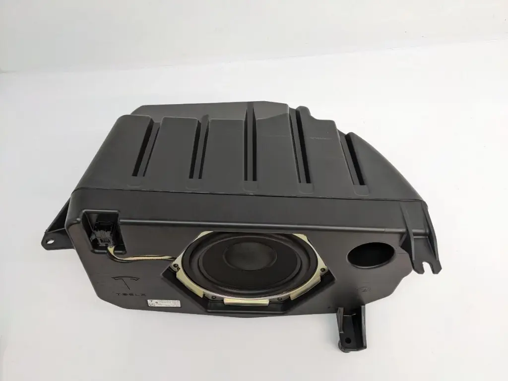 Сабвуфер Tesla Model X, 1050085-00-E