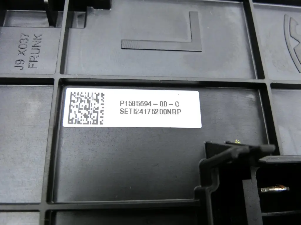 Боді контролер кузова лівий Tesla Model X 21+, 1585694-00-C