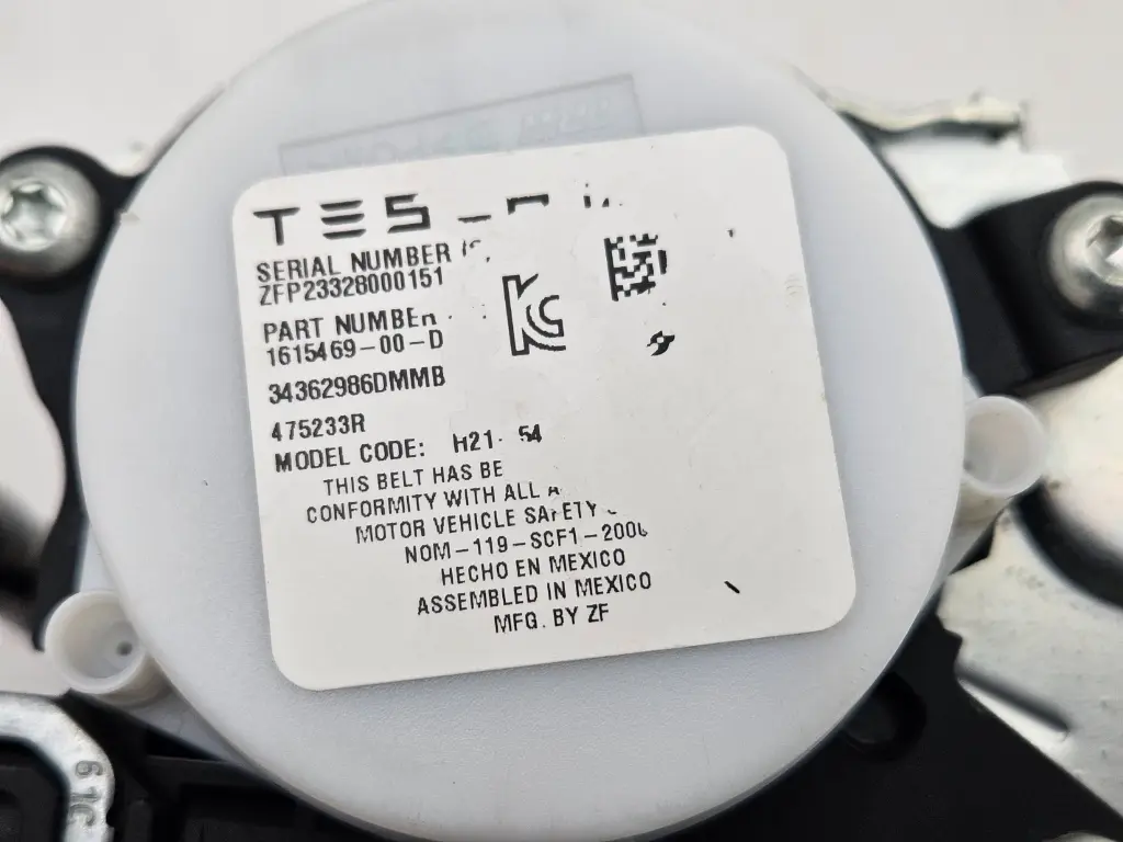 Ремінь безпеки пасажирський передній правий Tesla Model X 21+, 1615469-00-D