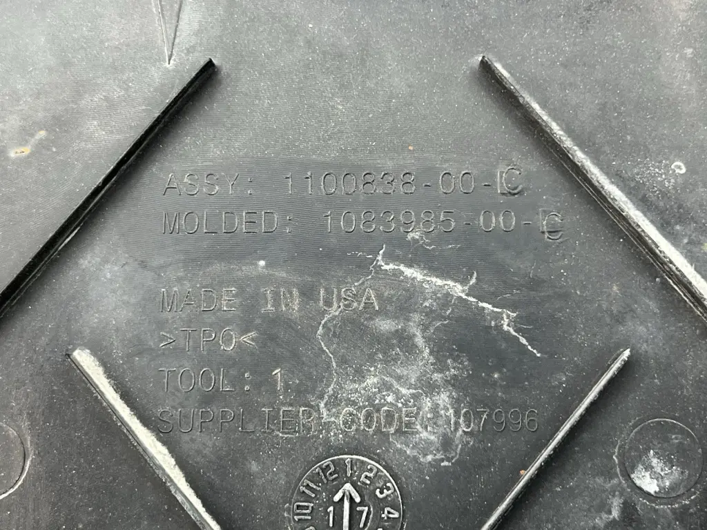 Захист заднього бампера Tesla Model 3, 1100838-00-C