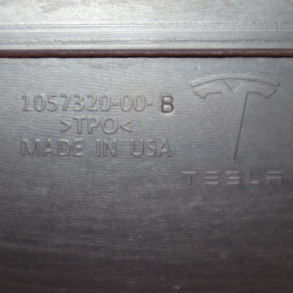 Захист заднього бамперу Tesla Model S, 1057320-00-B