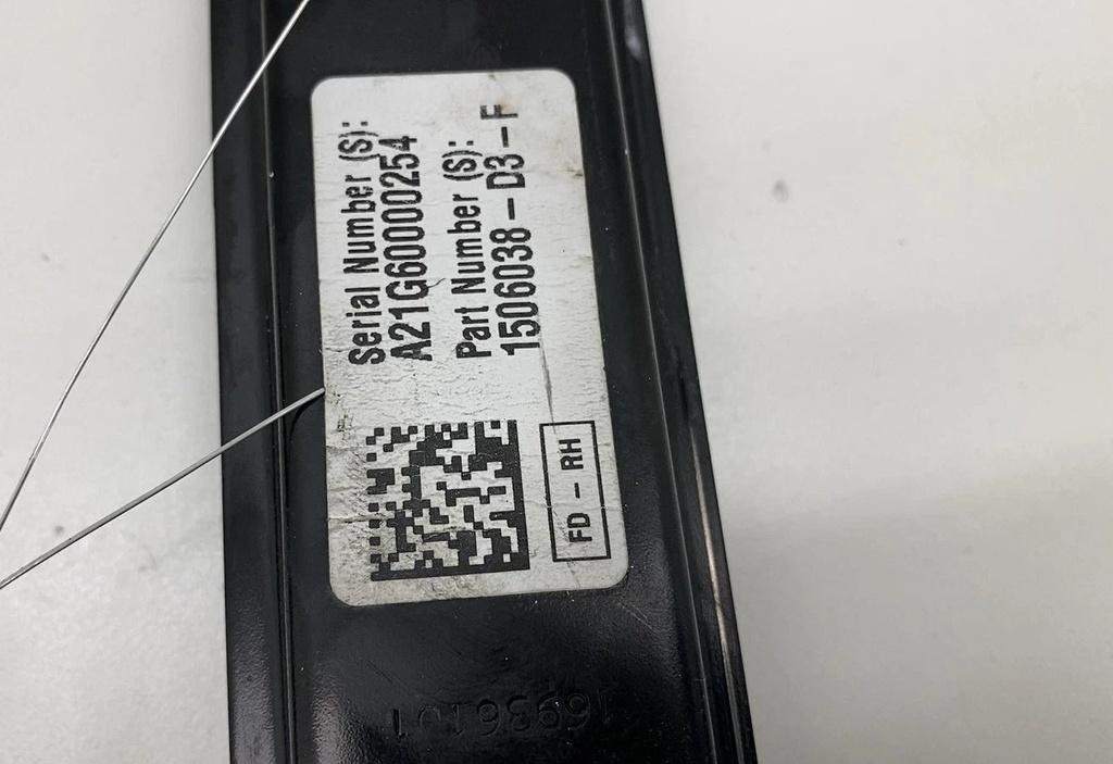 Склопідіймач задній лівий Tesla Model S 21+, 1506038-D3-F
