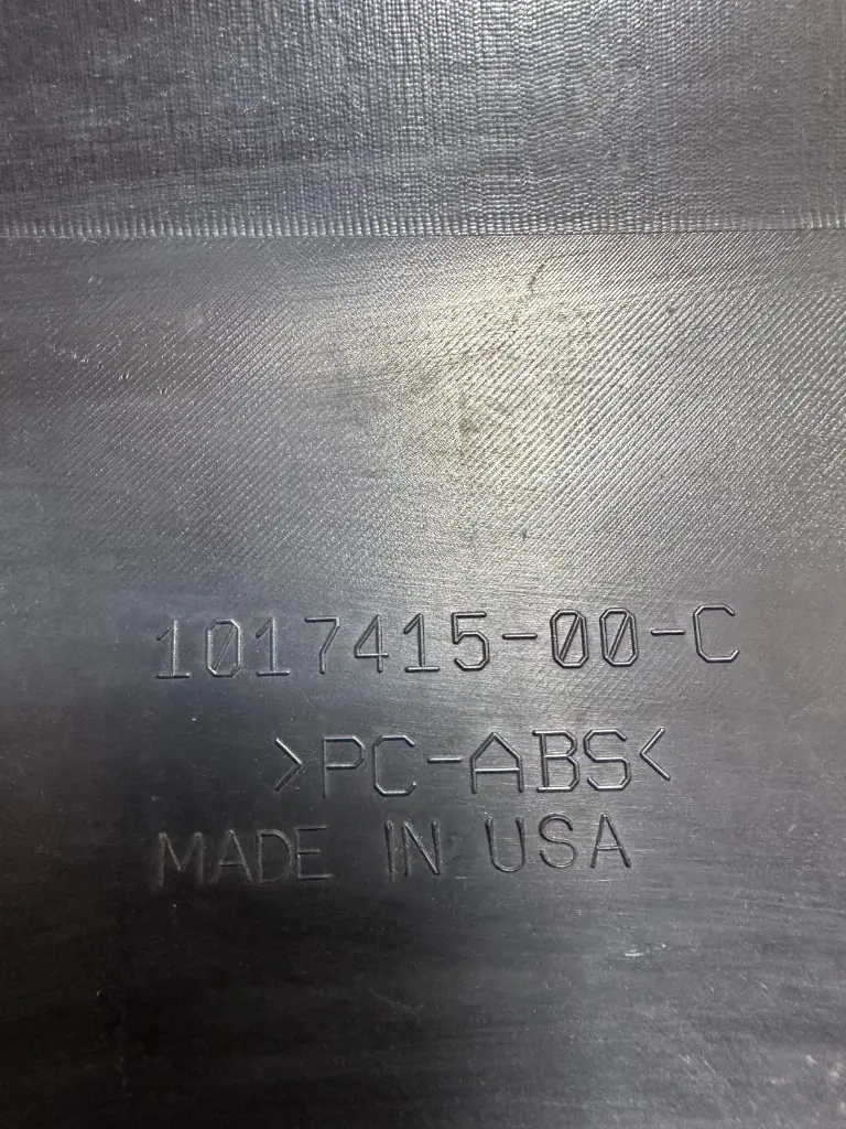 Верхня решітка переднього бампера Tesla Model S, 1017415-00-C