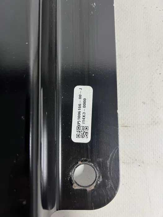 Кронштейн кріплення сидіння 2-го ряду Tesla model X 21+, 1086166-00-J