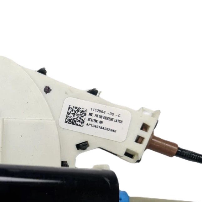 Замок двері передньої правої Tesla Model X , 1112064-00-C