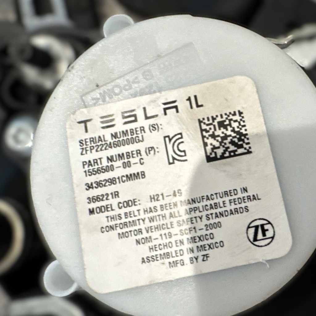 Ремінь безпеки водійській Tesla Model S 21+, 1556500-00-C  