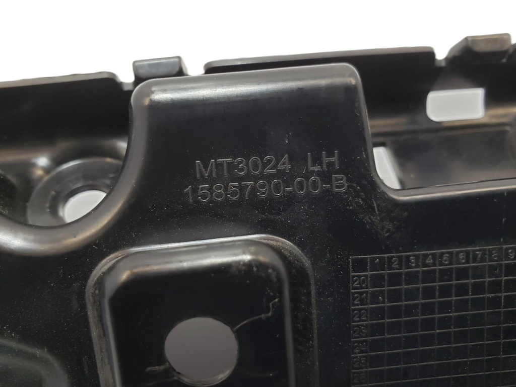 Кронштейн накладки стійки лівий Tesla Model S 21+, 1585790-00-B