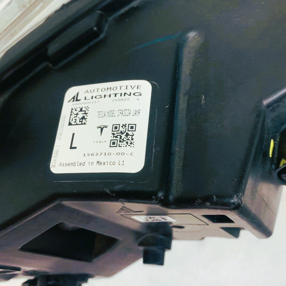 Фара протитуманна ліва USA Tesla Model S 21+, 1563710-00-C