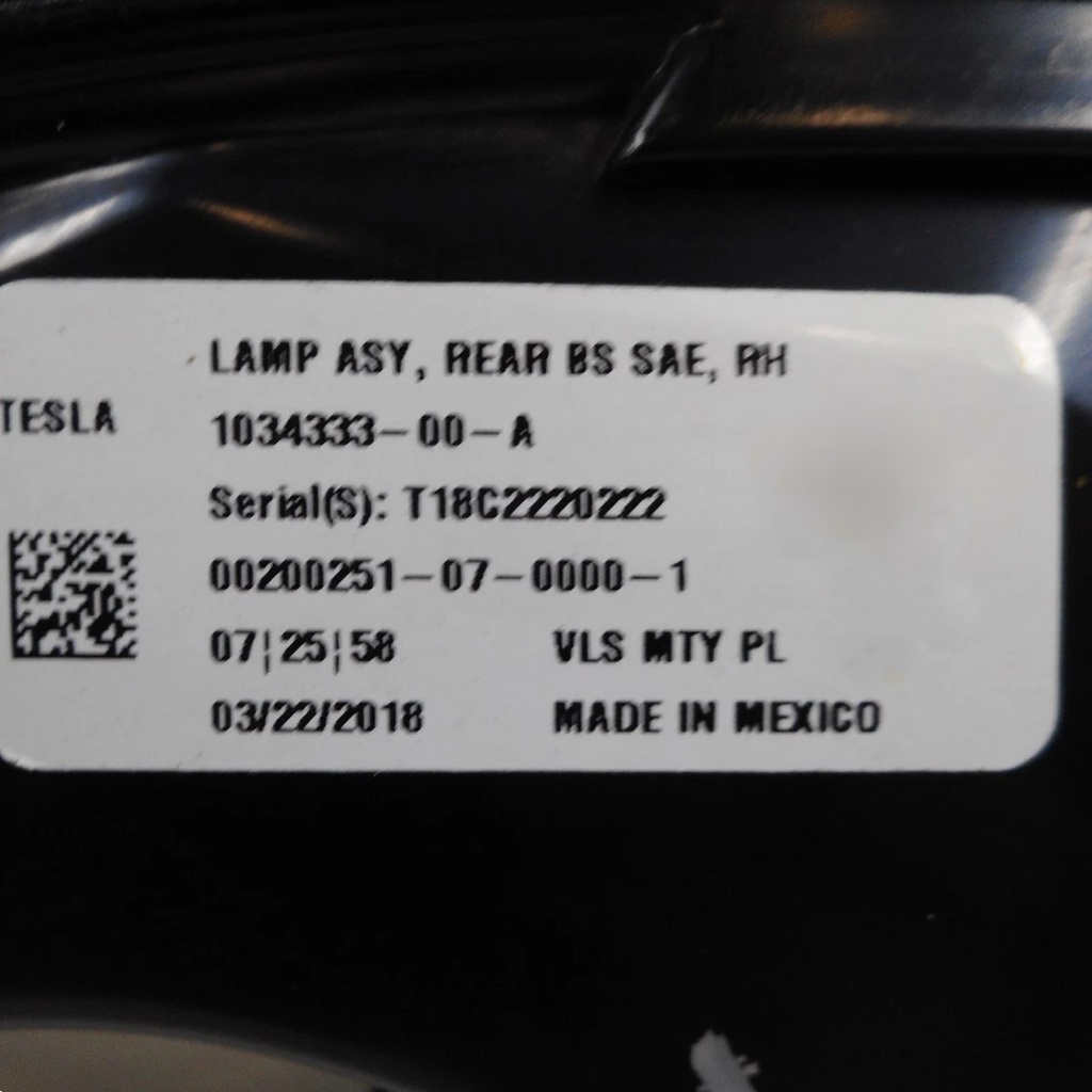 Ліхтар задній правий зовнішній Tesla Model X, 1034333-00-A