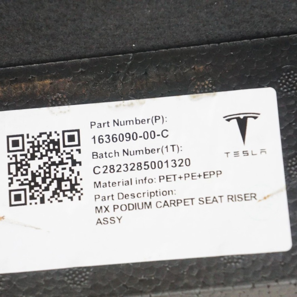 Килимок кронштейна центральної консолі Tesla Model X 21+, 1636090-00-C