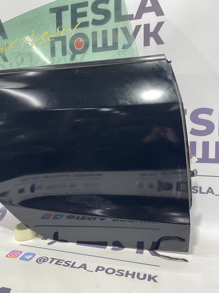 Двері задні праві black ( комплектні ) Tesla Model 3, 1081440-E0-C