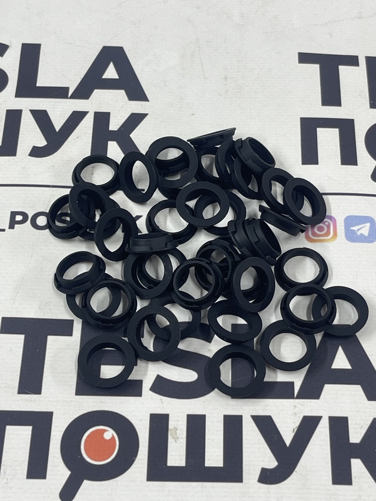 Гумка ущільнювальна Blаck для датчика паркування (парктроніка) Tesla