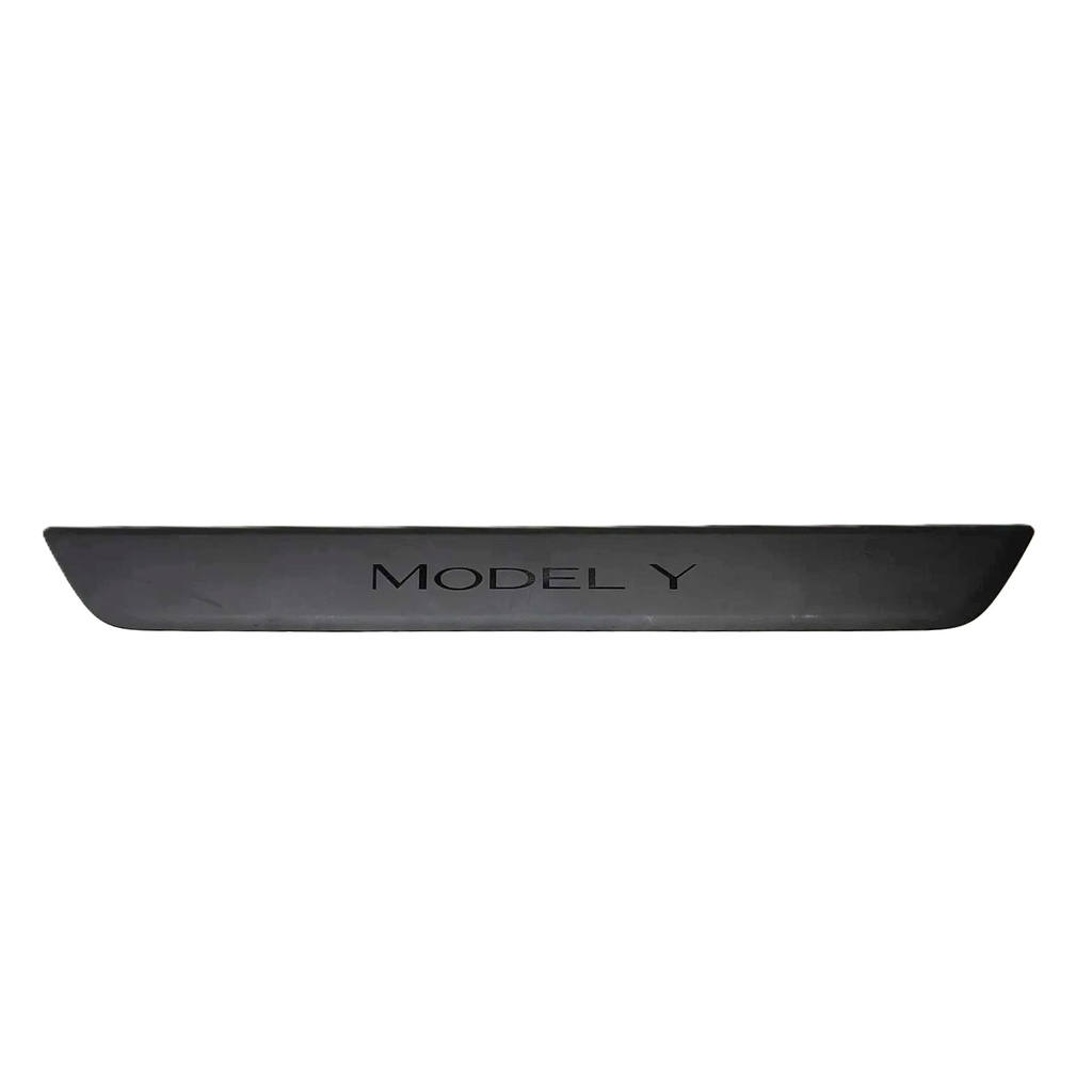 Накладка порога двері передньої правої Tesla Model Y, 1494301-00-B