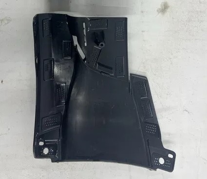 Внутрішній кронштейн переднього бампера правий (повітропровід) Tesla Model Y, 1493742-00-A