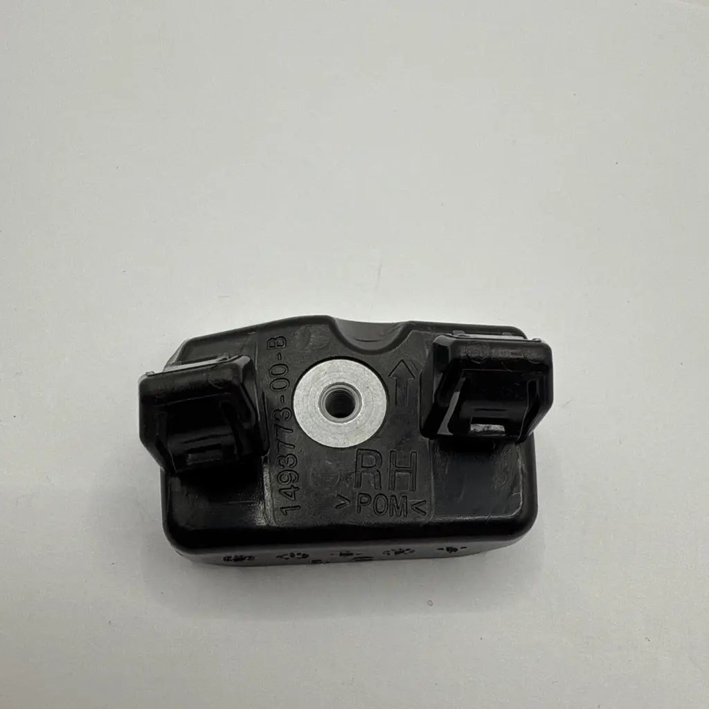 Кріплення переднього бампера праве Tesla Model Y , 1493773-00-B