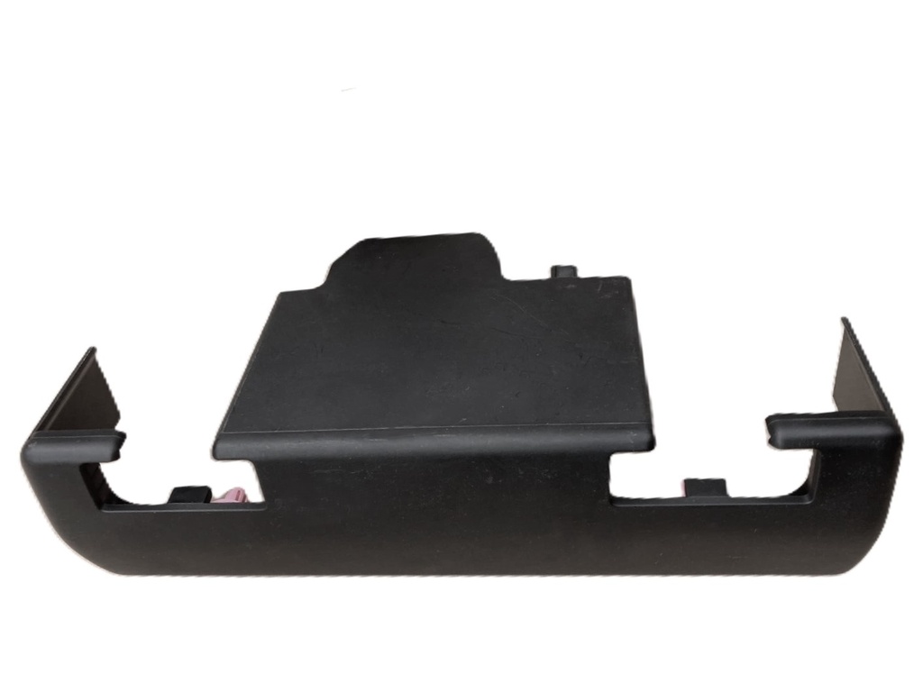 Накладка 2-го ряду сидінь центральна Tesla Model Y, 1590898-00-A