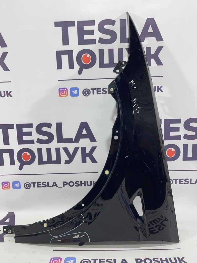 Крило переднє лівє Tesla Model 
