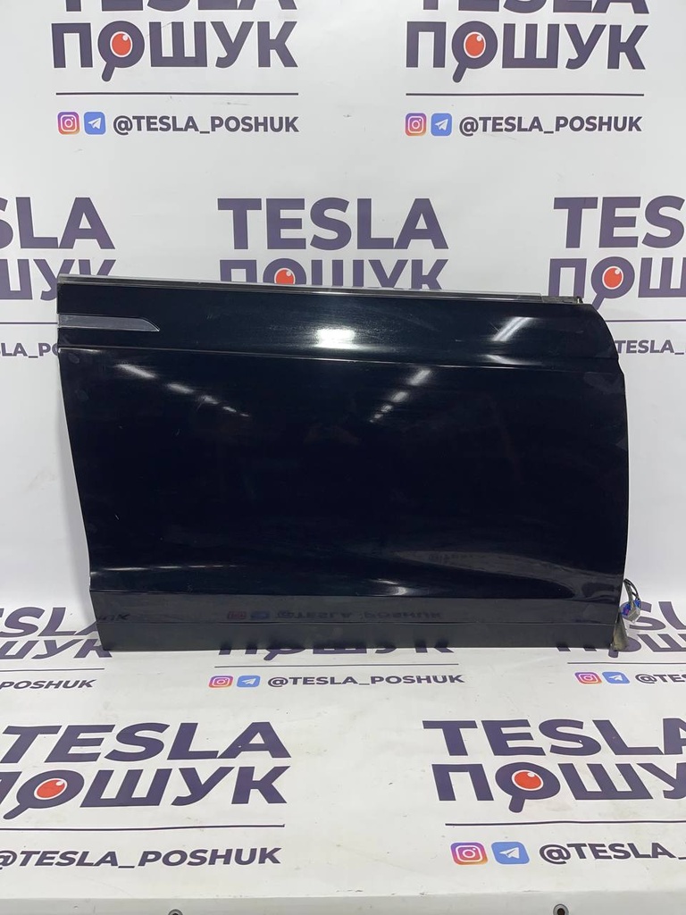 Двері передні праві ( Black ) Tesla Model X, 1069536-E0-C