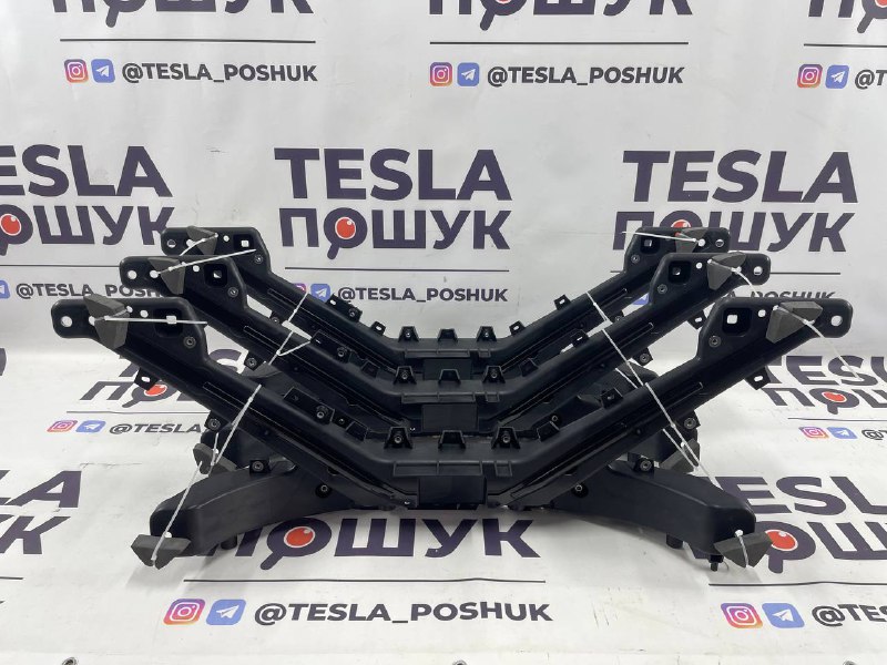 Передня панель (телевізор) Tesla Model 3, 1083501-00-B