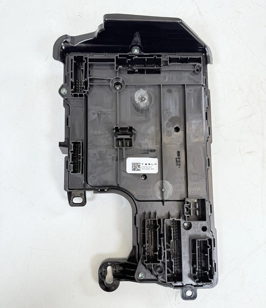 Боді контролер кузова лівий Tesla Model 3, 1567455-00-C