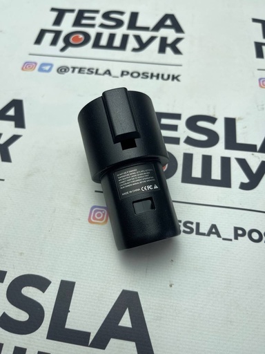 [1067348-00-B] Перехідник адаптер J 1772 Tesla