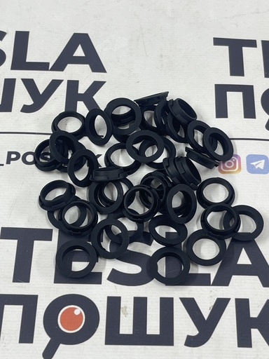 [бн] Гумка ущільнювальна Blаck для датчика паркування (парктроніка) Tesla